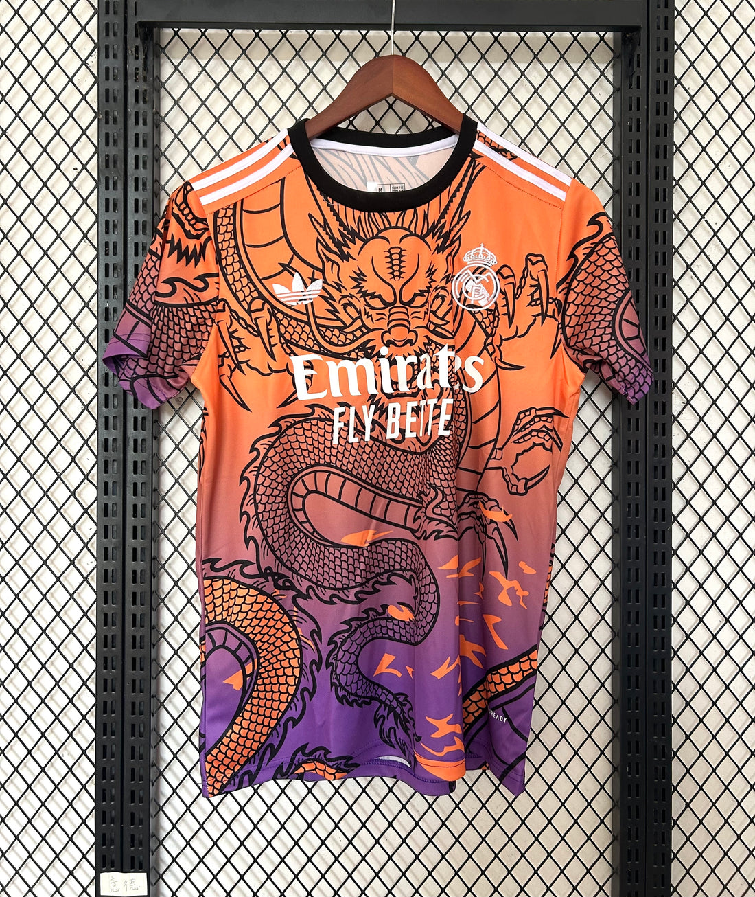 Maillot Réal Madrid concept 2025-26 🟣🔸